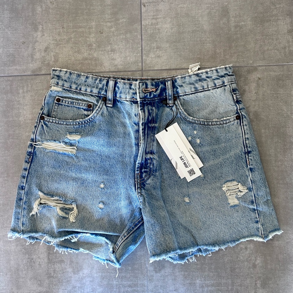 NWT Zara high waisted Distressed Denim Shorts